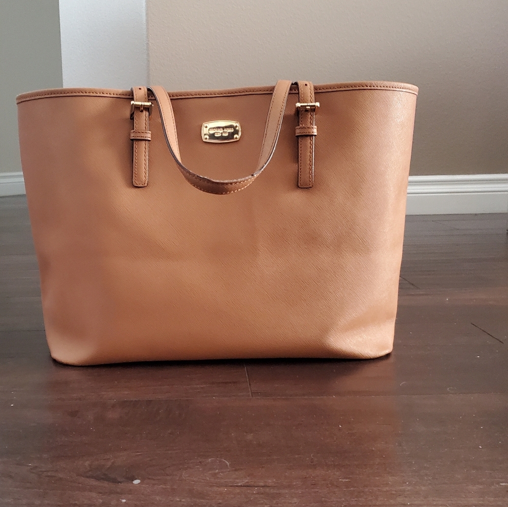 Michael Kors Tote Purse Camel color